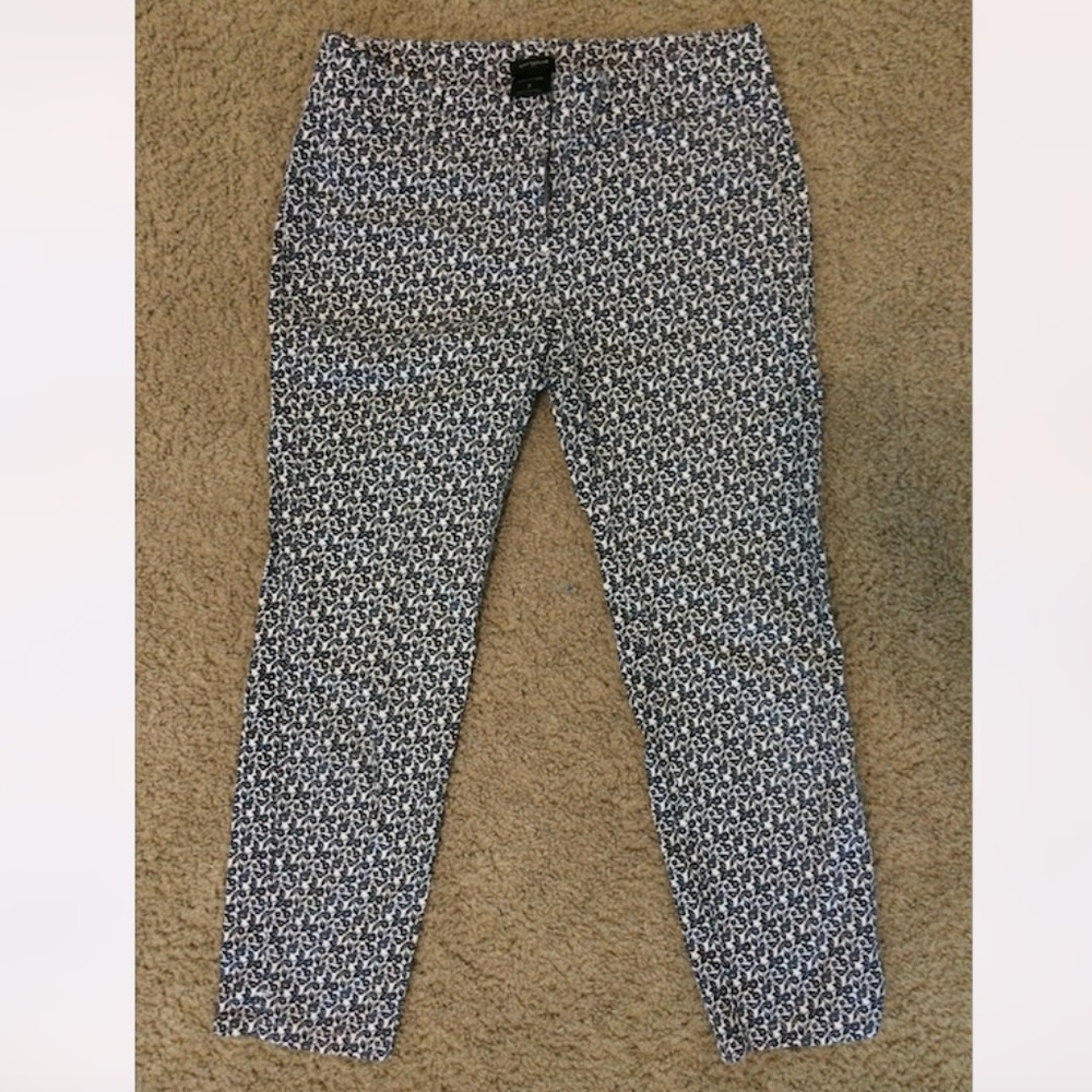 Ann Taylor Signature Fit Floral Pants